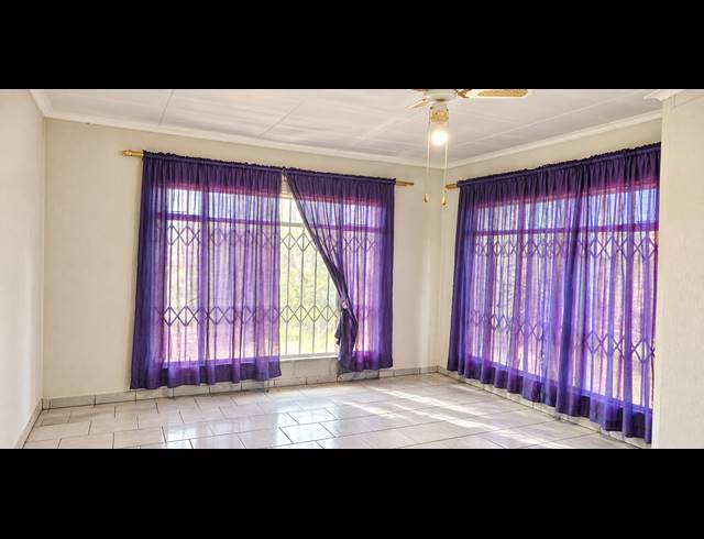 5 BEDROOM FREEHOLD FOR SALE IN ELSPARK